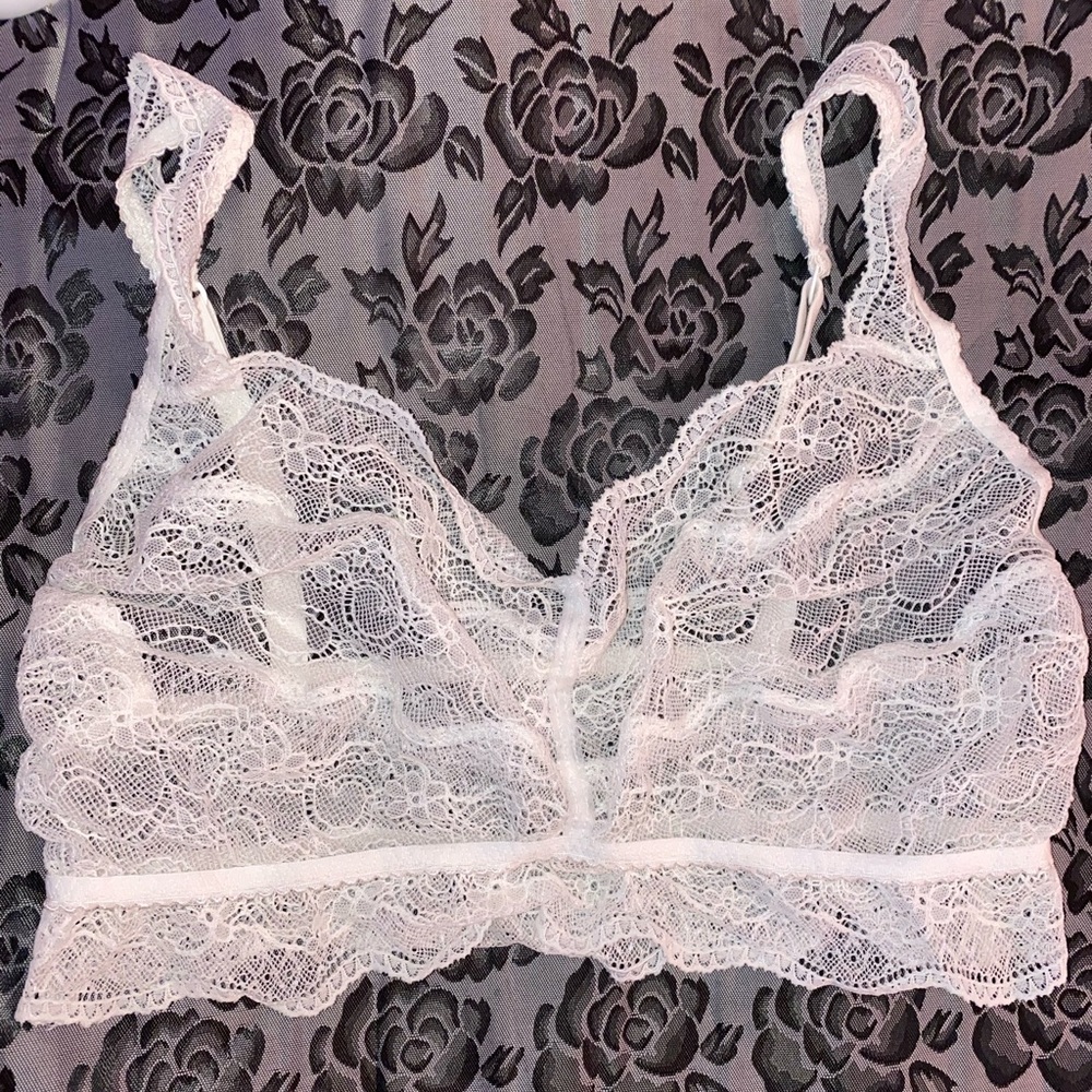 Lace Bralette 🤍